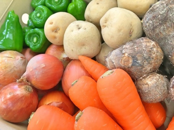 野菜と果物が詰め放題!『いわむろや』で『果物・野菜詰め放題』開催!11月2日~3日、16日。