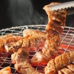 焼肉で肉を焼きたくない日本人が増加！「何で俺が調理して店員が楽してんの？仕事してよ！」 	
