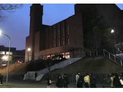 【辺野古転覆】同志社高校保護者説明会、学校側がアホすぎてがカオス。保護者の怒号に縮み上がってて・・・