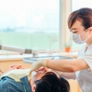 歯医者さんでも、歯磨きや口腔ケアのセルフケアには限界があると言われていました！身体や姿勢のセルフケアにも限界があります。 できない事はプロにお任せください！