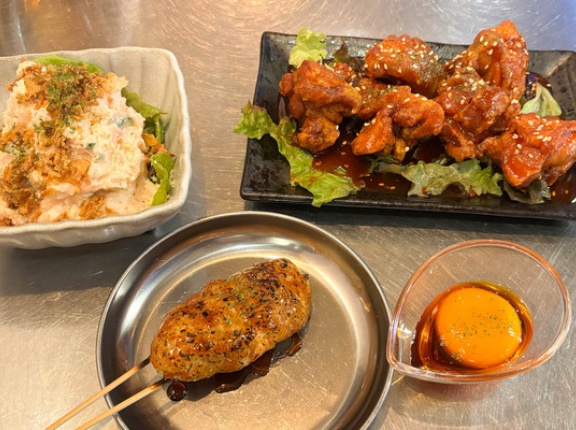 「UNUBOREYA」の『ヤンニョムチキン』など（高槻市高槻町）【たかつーグルメ】