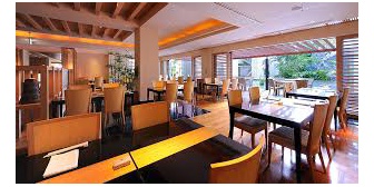 私の姉夫実家の予約が必要なレストランに、トメとコトメがアポなしで行き「身内だから入れてくれ」…しかもこれで2回目…