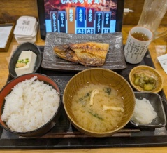 駆けつけ３杯(　*>∀<)🍺  蒲田しんぱち食堂 de せんべろ朝食(^Q^)♪ ε=┌(；・∀・)┘
