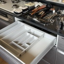 静かに溜まっていく引出しのほこり