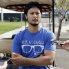 ダルビッシュ有さん、寒いTシャツを着て滑る 	