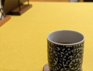 【画像】温泉に来た！暖炉あってワロタ