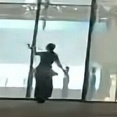 日本人の女が韓国の大手芸能事務所を襲撃して逮捕される！　韓国の反応。