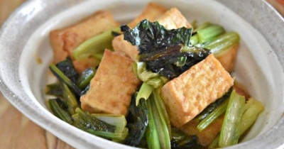 【節約おかずレシピ】小松菜と厚揚げ豆腐のにんにく醤油の最強おかず