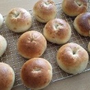 食パンに飽きたのでベーグルとブレーツェル