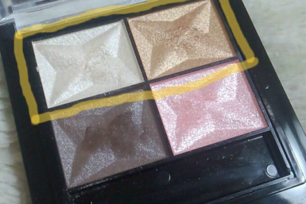 プチプラコスメとたまに趣味 100均アイシャドウ