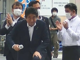 山上徹也「警備の人間が突然横に移動し、道がひらけた」