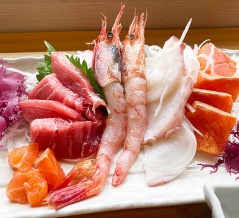刺身定食を食べたよ！あとサメフライも食べたから「函館おさかなセンター」