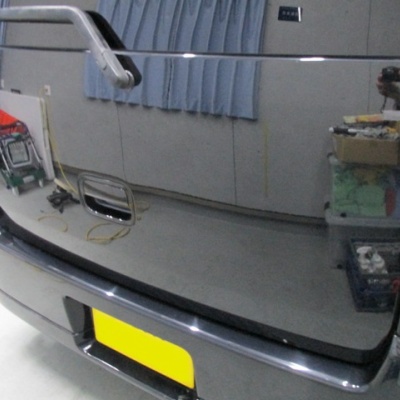 スズキ ワゴンr エンブレム剥がし カーディテイリングショップ K Mカーリフレッシュ