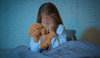 今夜から気をつけたい…!寝る前に食べると"悪夢を引き起こすかもしれない"身近な食べ物9選