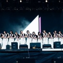 櫻坂46、女性グループ初の新国立公演で14万人動員！　坂道グループ初のアジアツアー発表