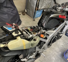 ウルフ250:難しい電装不具合、解決