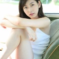 【画像】女性アイドルさん、巨乳に挟まれてしまうｗｗｗ