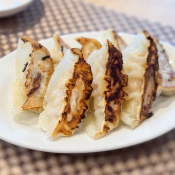 久しぶりに知人と二人で長時間飲み会でした