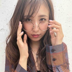 明日土曜日13時半が空いてます◎