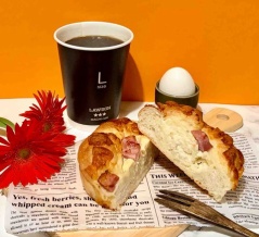 【ローソン新作】「ゴロっと！ベーコンポテトのパン」実食レビュー｜食べ応え抜群の惣菜パン