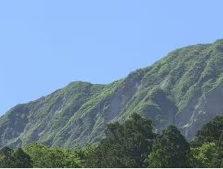 【鳥取】「眼鏡が木の枝にあたって割れて、視界が悪く下山できない」救助に向かうも発見できず…