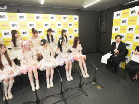 [イコラブ] 花菜ちゃんと衣織ちゃん、せいやさん(霜降り明星)のスマホを新幹線で探したお話