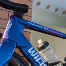 一般サイクリストの最適解とは何か。 最新エアロロードM6に乗って見えた“速さ”の正体