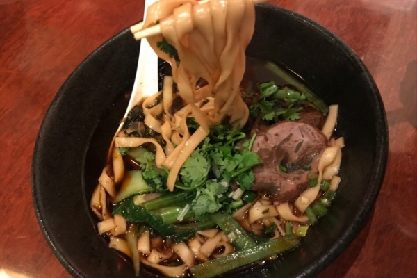 大食いグルメなランチ 水道橋