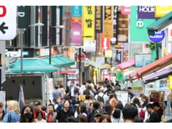 【悲報】Kライフスタイルが世界基準に。2000万人超の外国人観光客が憧れのまなざしで訪韓している 【悲報】Kライフスタイルが世界基準に。2000万人超の外国人観光客が憧れのまなざしで訪韓している
