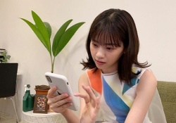 【西野七瀬】妖精なのにスマホいじってる・・・？ｗｗｗ