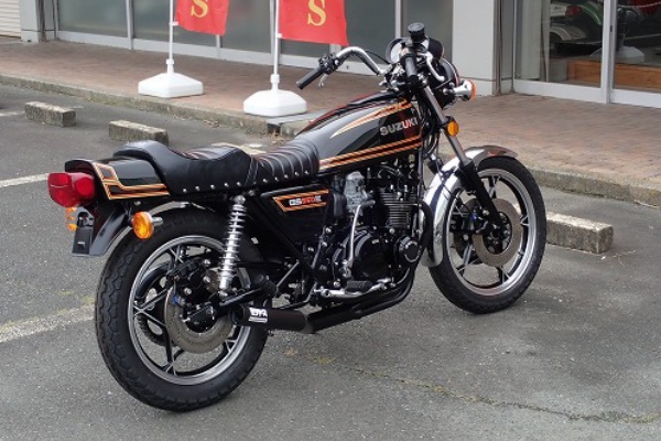 Z400FXジュリアーリシート　タックロール Z400FXジュリアーリシートタックロール