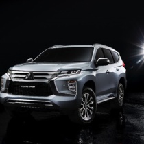 三菱 くるまにあ速報