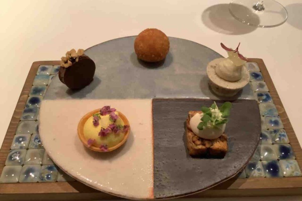 Mogmog Foreignerの食べ歩き 名古屋フレンチ