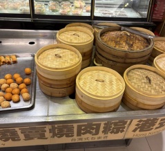 新竹グルメ「新竹牧場」パン,ケーキ,サラダ,点心,滷味,油飯,大根餅などあり便利なパン屋