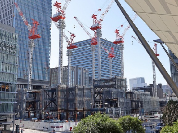 高さ223m「八重洲二丁目中地区第一種市街地再開発事業」の建設状況！タワークレーンが8基になりました（2026.3.8）