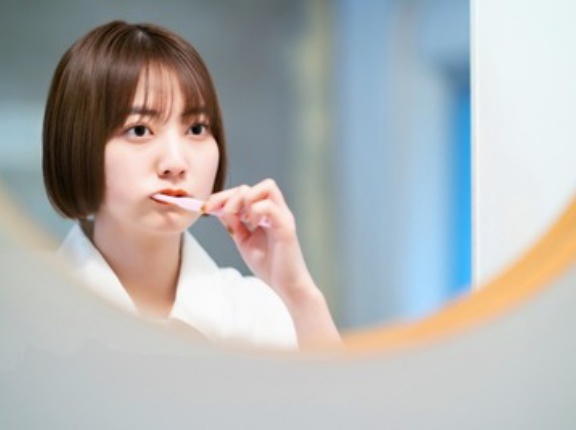 【驚愕】社会人で『昼飯後に歯磨きしない人』、多すぎてビックリする…