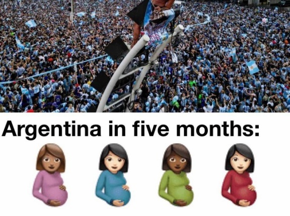 外国人「日本の出生率を上げる方法はこれしかないと気付いた」