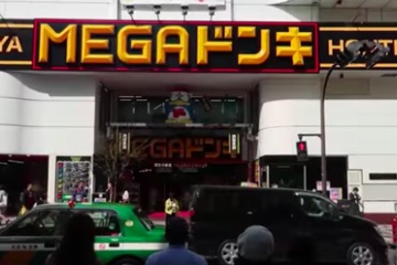 外国人が日本に行ったら必ず行く店がココなんだって....