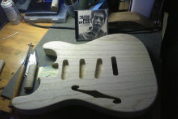 Dr Yutaのリペア道 ボブディランギター