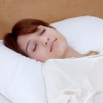 約2万円の枕を買いました　→　実際に寝てみた感想があまりに斬新すぎたｗｗｗｗ「食品のアレみたい」「俺は◯乳枕って呼んでる」