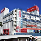 ビックカメラによるイヤホンの擬人化がレベル高すぎるｗｗｗｗ　「当店スタッフがイラストにしました」