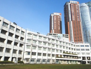 六本木高校で女子高生刺される