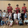 ひよこ保育園で熊倉選手大人気　＠ N田