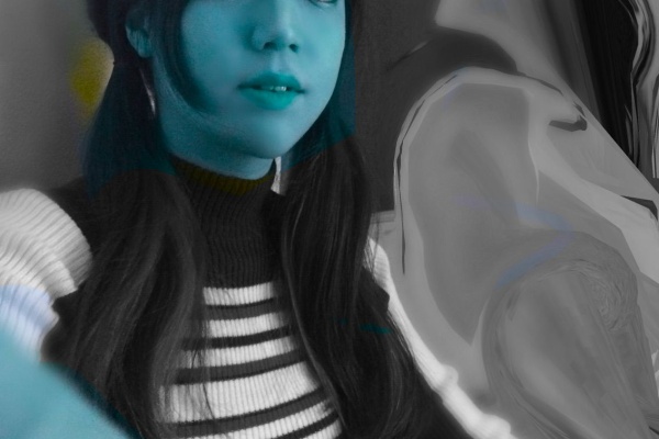 柔らかいものに指をつっこむ