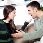 喧嘩別れしたアッネから二ヶ月ぶりに電話が来るもガン無視を決め込む