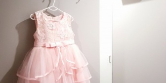 甥にドレス着せて撮影した妹に「一生残るものなのにふざけてるの？」って聞いたら…