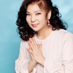 八代亜紀のシミ付きパンティー販売決定！