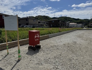 私市の田畑なくなって建物できるみたい。戸建住宅か集合住宅ができそう。