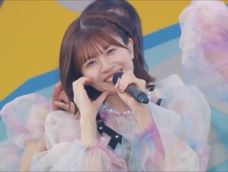 松田好花のこの決めポーズ、ガチで可愛すぎるwwwwwww