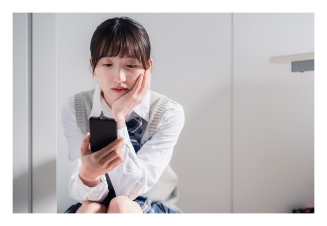 中2娘「自分だけ4万円のAndroidで恥ずかしい」